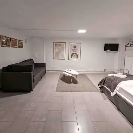 Central, Cozy & Beautiful Designed 2-rooms Apt. Near River * Berlino