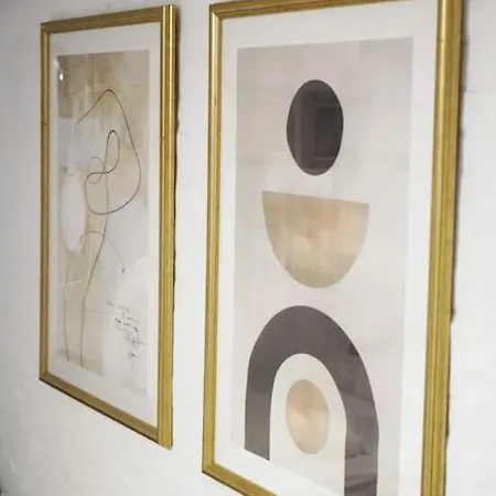 아파트 Central, Cozy & Beautiful Designed 2-rooms Apt. Near River 베를린