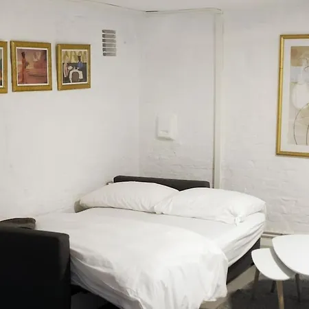 Central, Cozy & Beautiful Designed 2-rooms Apt. Near River Berlin