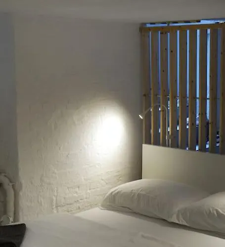 Central, Cozy & Beautiful Designed 2-rooms Apt. Near River Апартаменты Берлин